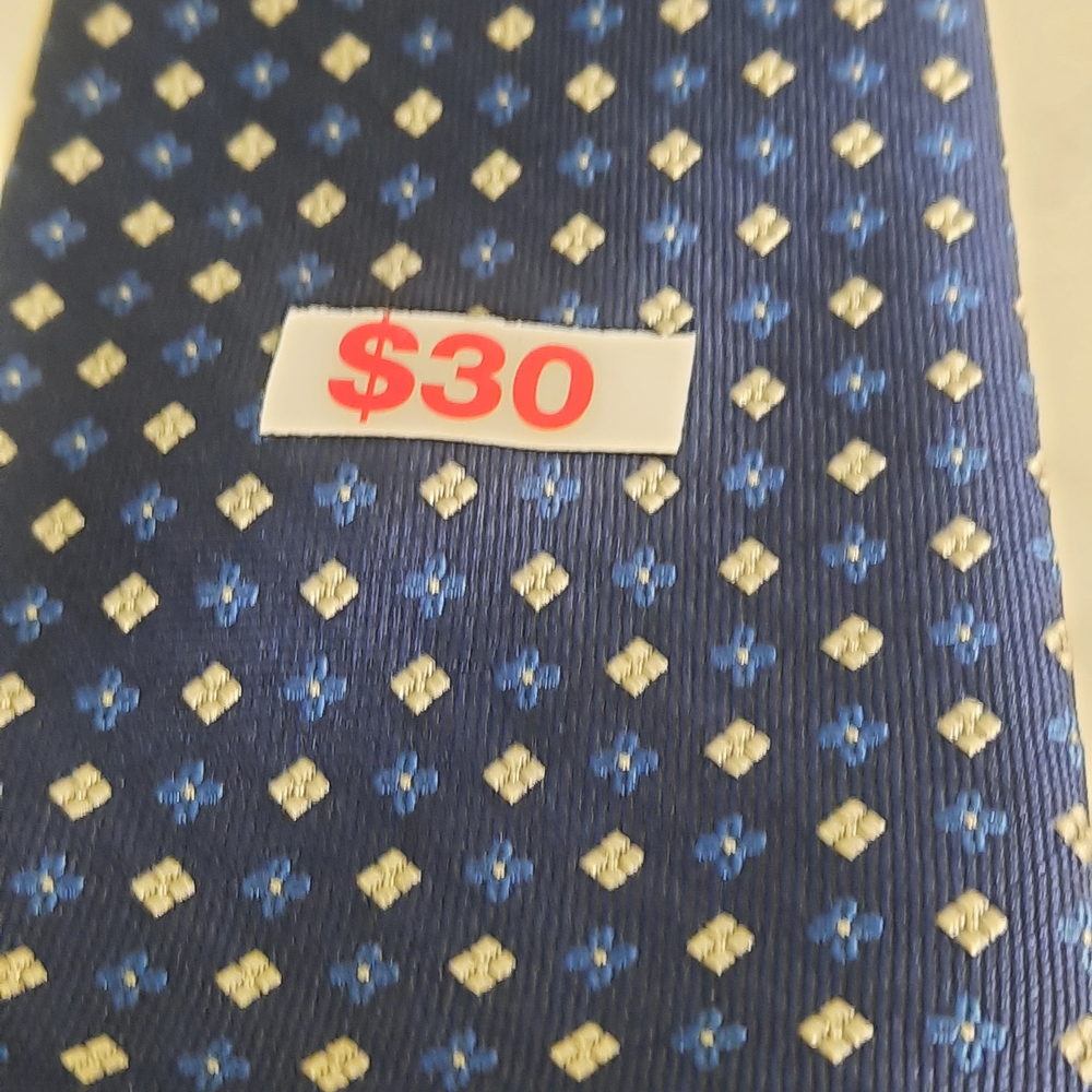 Perry Ellis Blue and Cream Patterned Tie